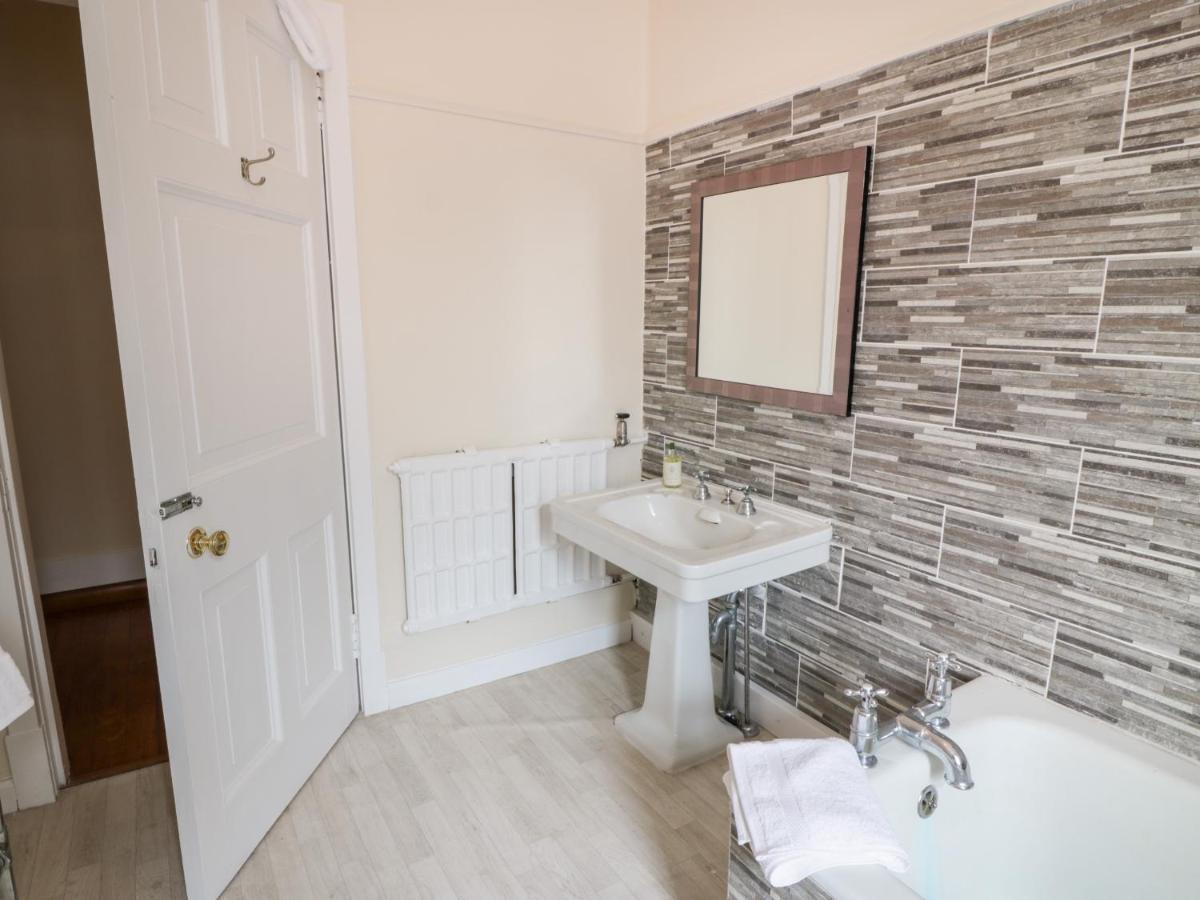 Auchentroig House Apartment สเตอร์ลิง ภายนอก รูปภาพ