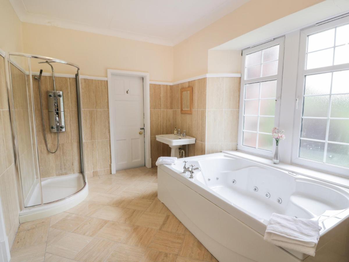 Auchentroig House Apartment สเตอร์ลิง ภายนอก รูปภาพ